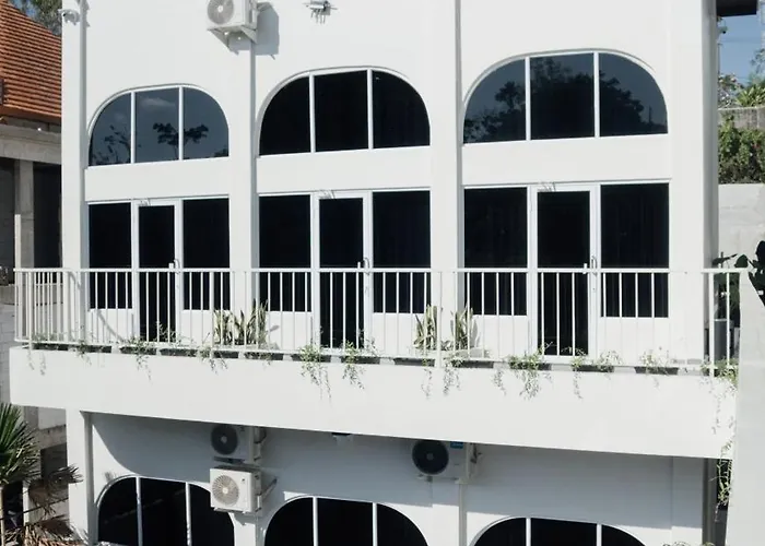 Hotel Escotel Melasti *