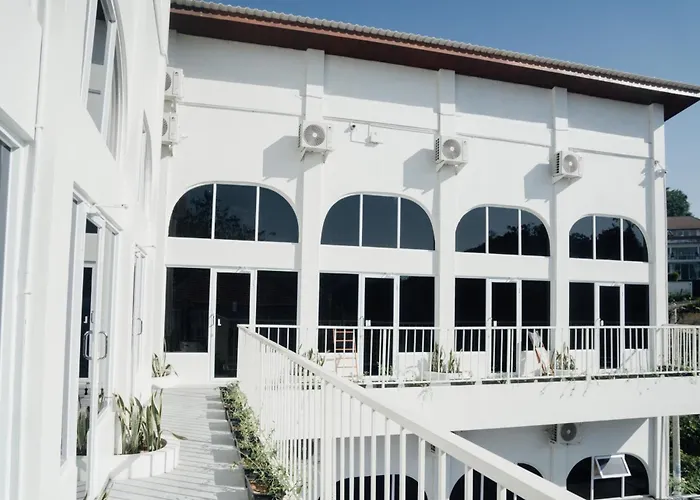 Hotel Escotel Melasti *