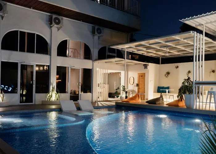 Escotel Melasti * Uluwatu